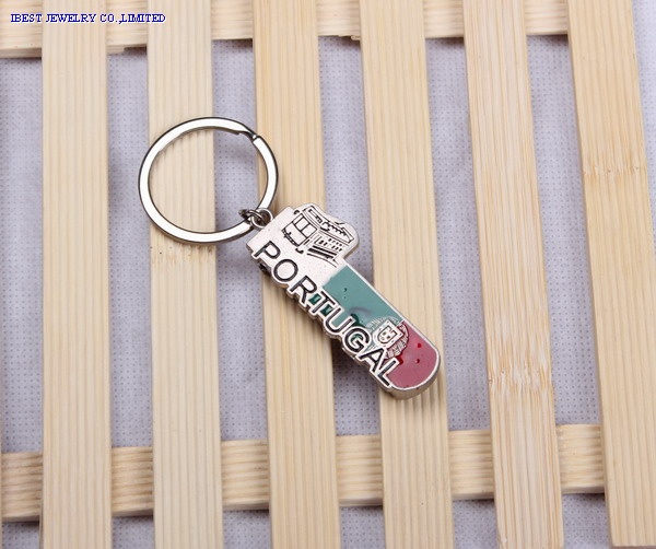 Metal nail clipper key ring with Portugal logo