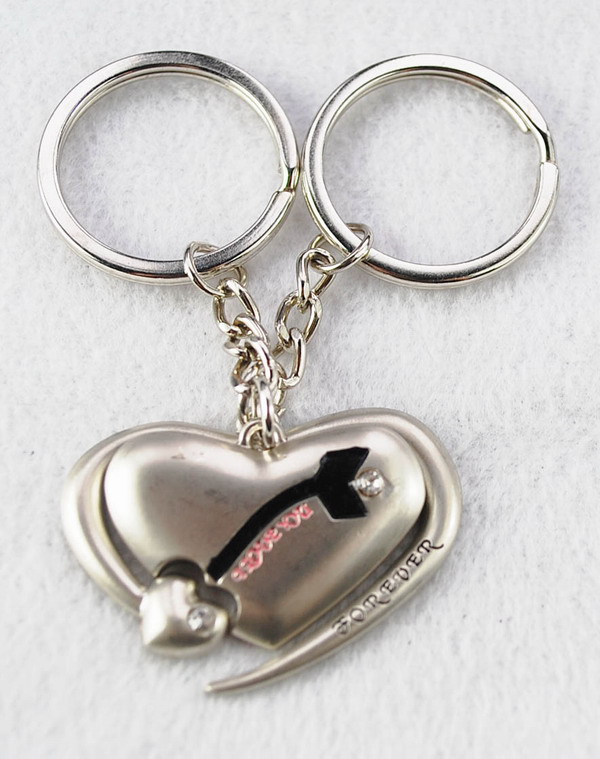 Zinc alloy keychain for lover