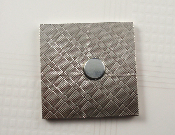 Metal fridge magnet