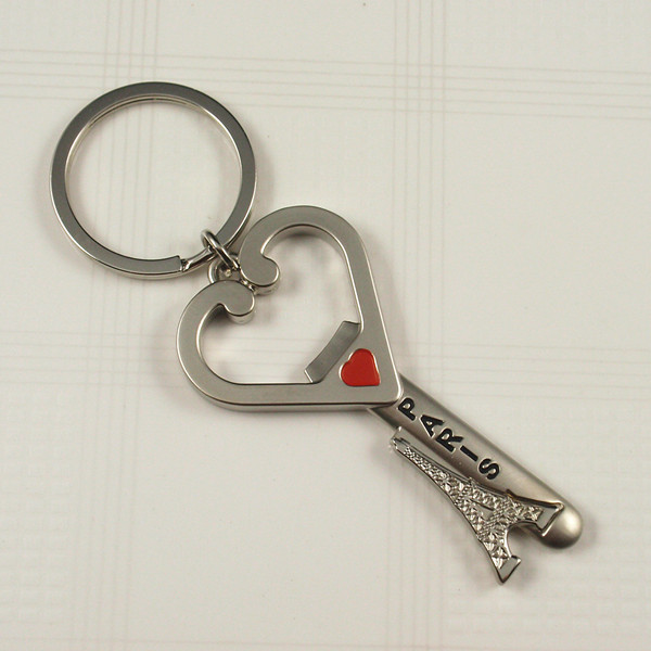 Souvenirs- Metal keyholder with Paris logo