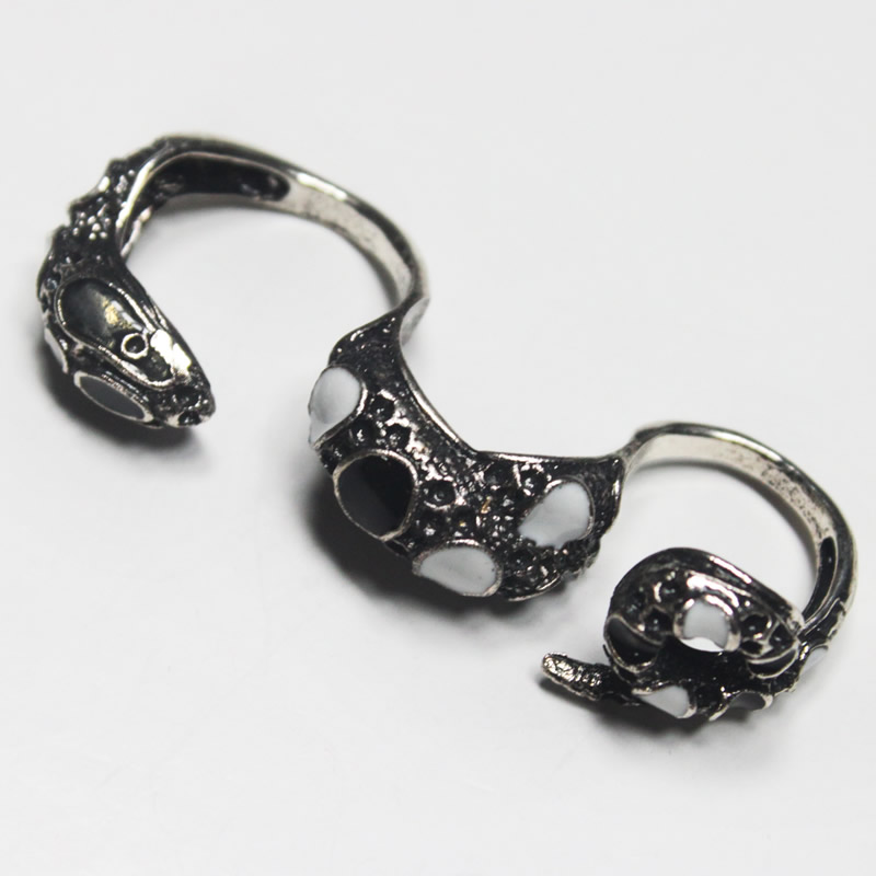 Fashion jewelry  -Snake shaped double ring