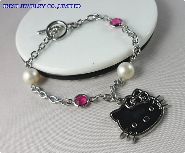 Hello Kitty bead bracelet