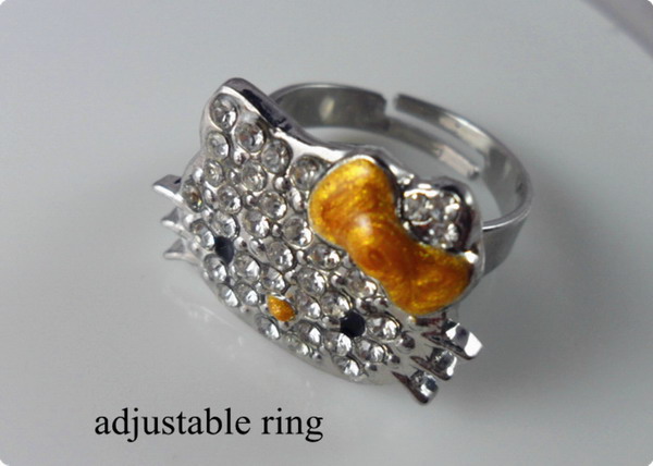 Metal rhinestone ring
