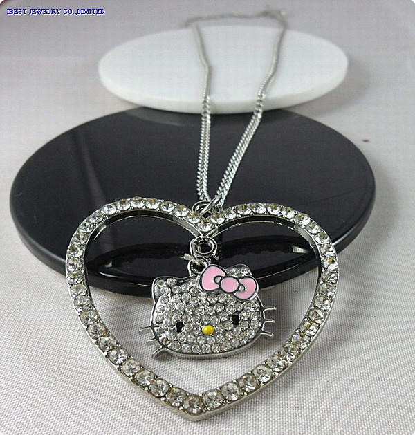 Heart shaped Hello kitty necklace with rhinestones